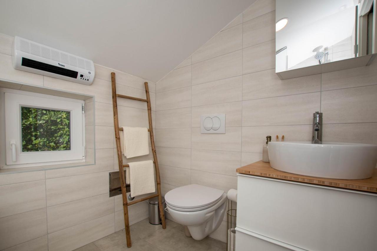 Apartment Eros Sisan Exterior photo